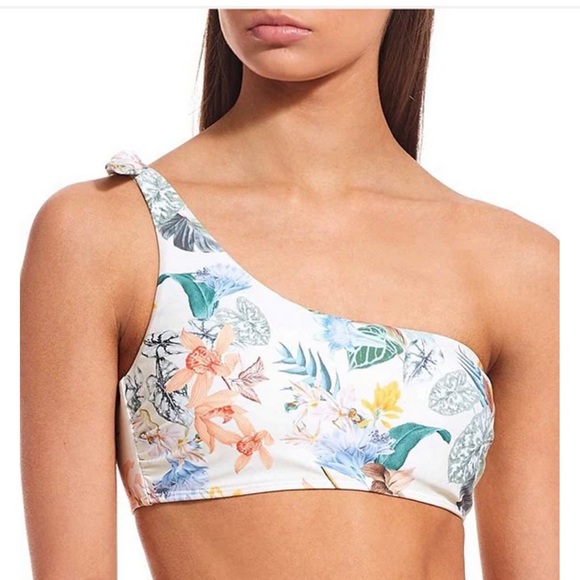 Bikini Dillard’s Small Bottom Large top - Picture 9 of 9